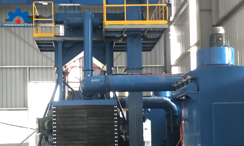 Mặc dù chi phí đầu tư ban đầu cho máy phun bi tự động cao hơn so với máy thủ công, nhưng lợi ích lâu dài