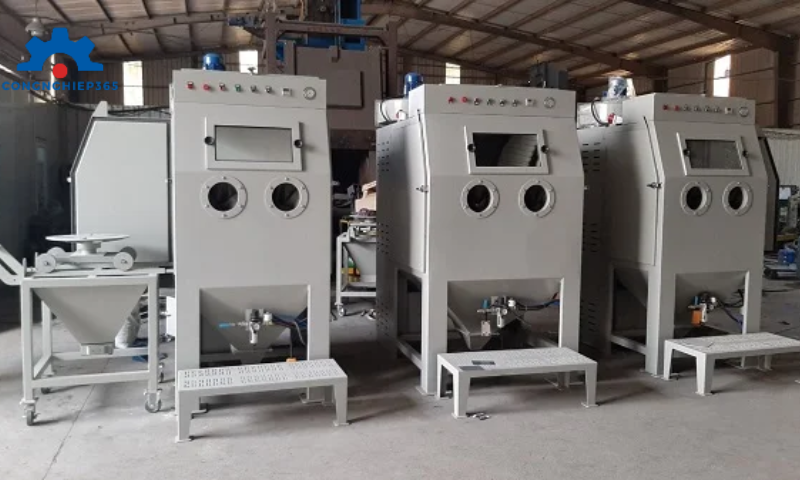 Việc lựa chọn máy phun cát gương phù hợp không chỉ giúp nâng cao hiệu quả làm việc mà còn bảo vệ bề mặt gương, tiết kiệm chi phí vận hành và kéo dài tuổi thọ má