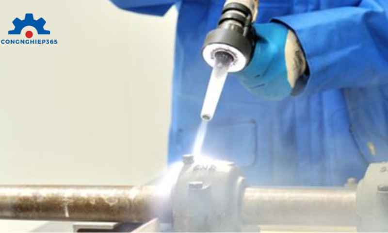Xử lý chất thải từ quá trình phun cát không chỉ là yêu cầu pháp lý mà còn mang lại lợi ích về kinh tế và môi trường